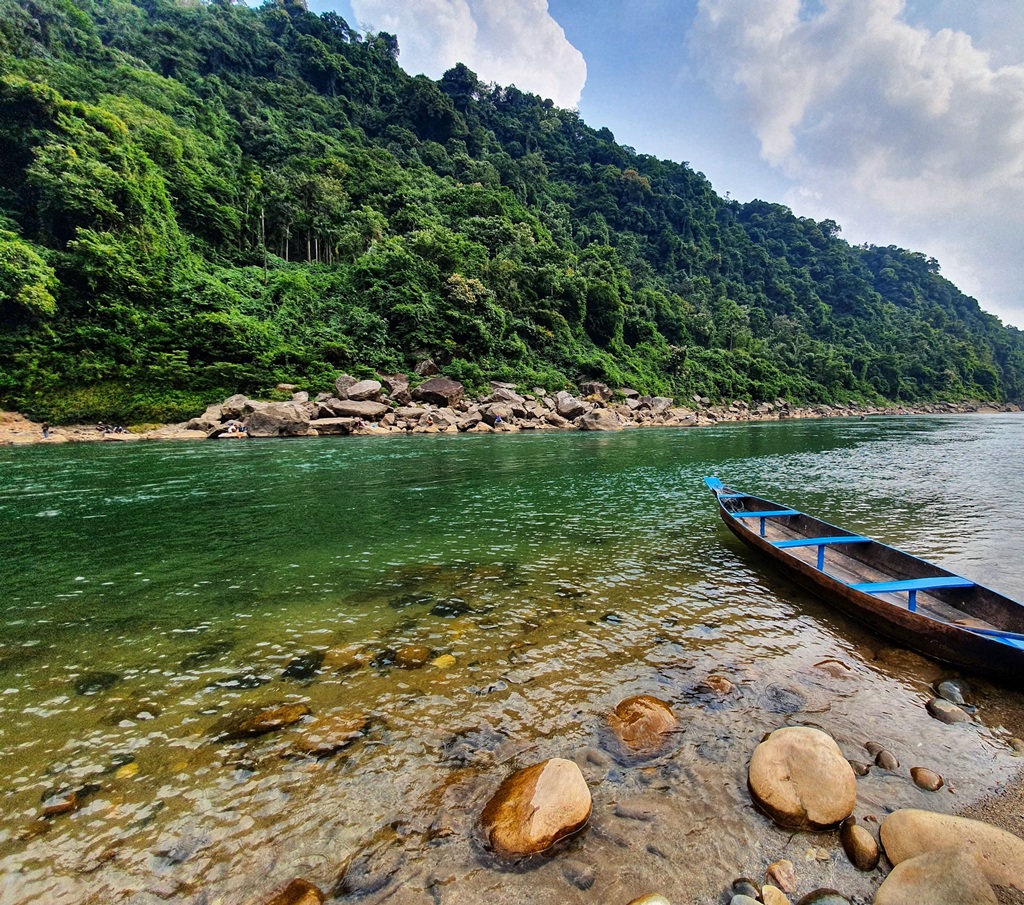 Assam Meghalaya Tour,Shillong Cherrapunji Tour,Guwahati Shillong Cherrapunji Kaziranga Tour,Assam and Meghalaya Tour